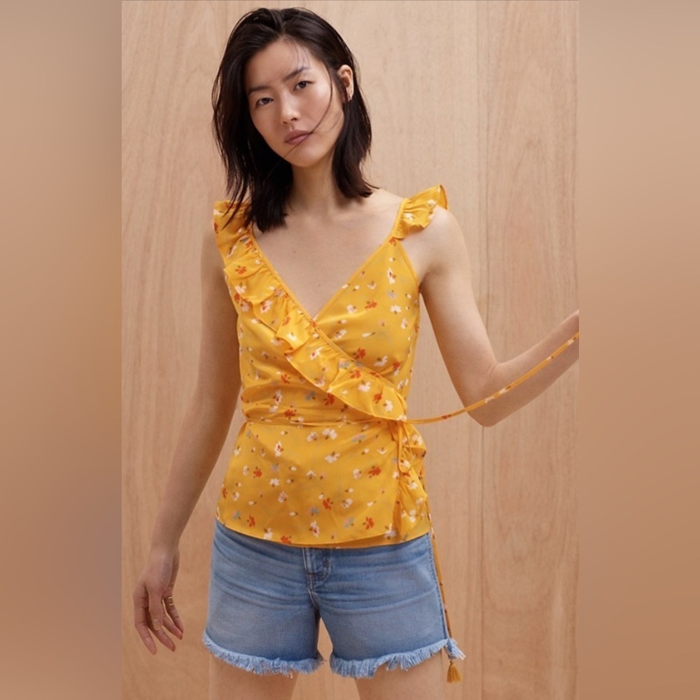 Madewell Yellow Asymmetrical Ruffled blouse 100% silk